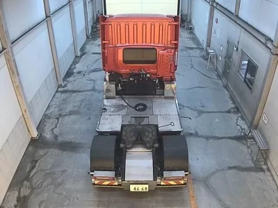 Isuzu TRUCK