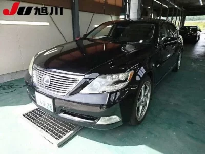 Lexus LS