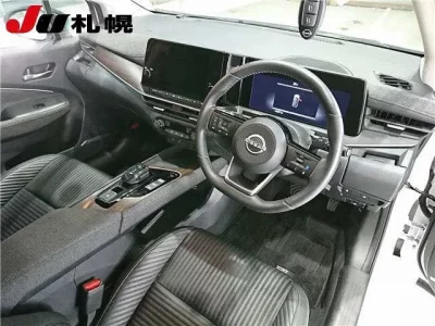 Nissan AURA
