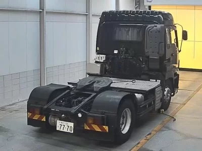 Isuzu TRUCK