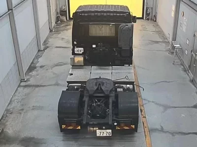 Isuzu TRUCK