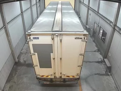 Isuzu TRUCK
