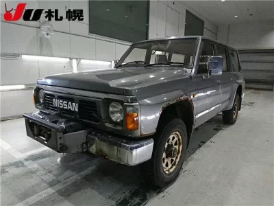 Nissan SAFARI