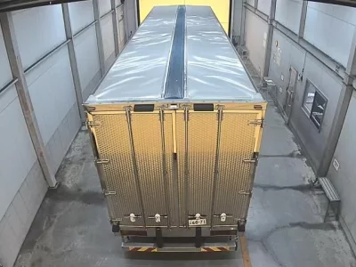 Isuzu TRUCK
