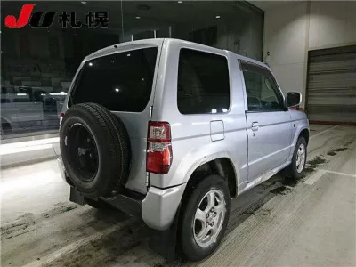 Nissan KIX
