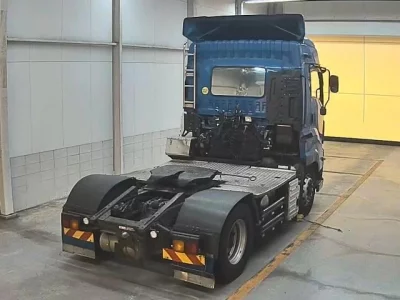 Isuzu TRUCK