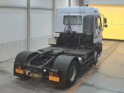 Isuzu TRUCK