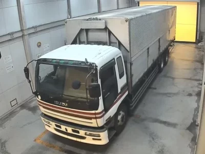 Isuzu TRUCK