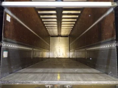 Isuzu TRUCK