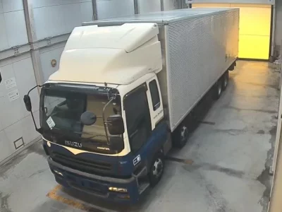 Isuzu TRUCK