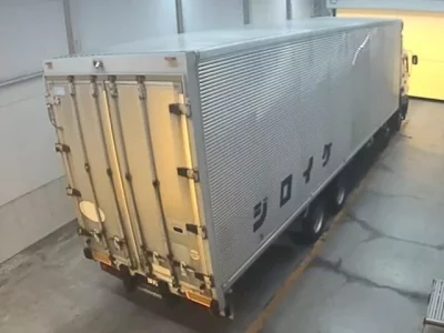 Isuzu TRUCK