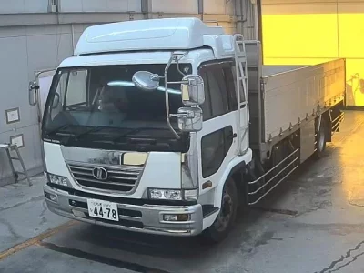 Nissan CONDOR