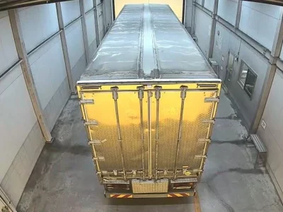 Isuzu TRUCK