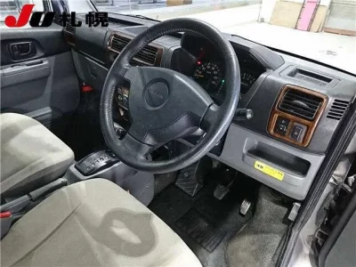 Nissan CLIPPER RIO