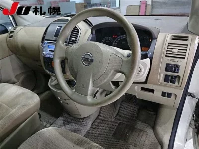 Nissan LAFESTA
