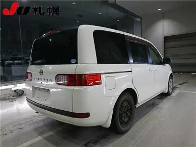 Nissan LAFESTA