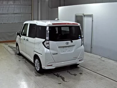 Toyota TANK