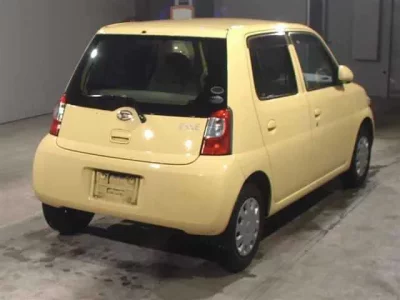 Daihatsu Esse