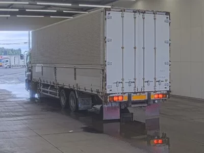 Isuzu GIGA