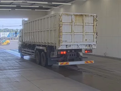 Isuzu GIGA