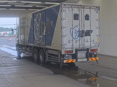 Isuzu GIGA