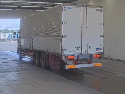 Isuzu GIGA