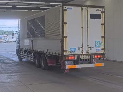 Isuzu GIGA
