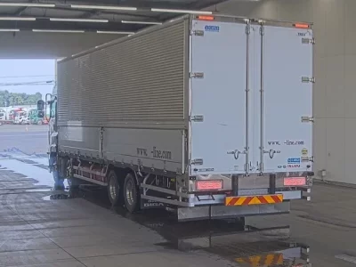 Isuzu GIGA