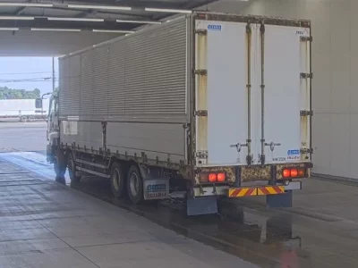 Isuzu GIGA