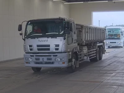 Isuzu GIGA