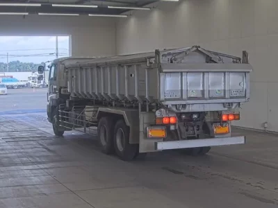 Isuzu GIGA