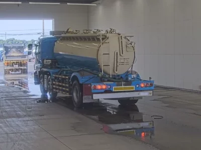 Isuzu GIGA