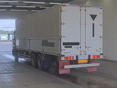 Isuzu GIGA