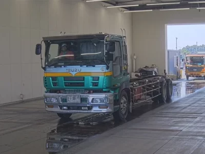 Isuzu GIGA