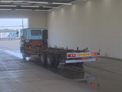 Isuzu GIGA