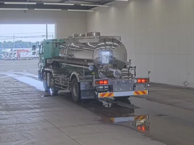 Isuzu GIGA