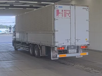 Isuzu GIGA