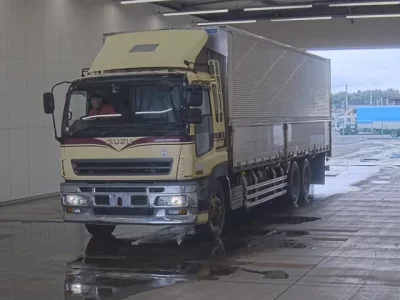 Isuzu GIGA