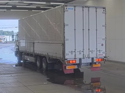 Isuzu GIGA