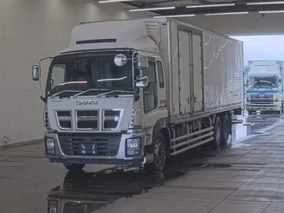 Isuzu GIGA