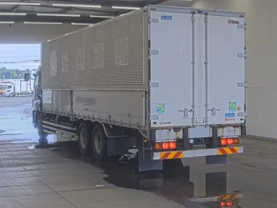 Isuzu GIGA