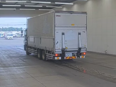 Isuzu GIGA