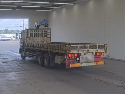 Isuzu GIGA