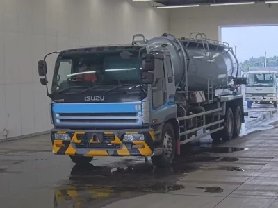 Isuzu GIGA