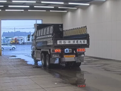 Isuzu GIGA