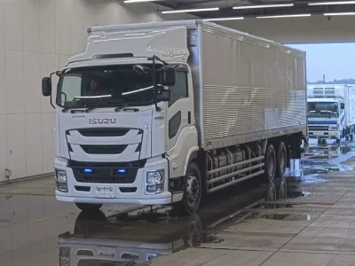 Isuzu GIGA