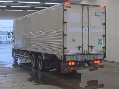 Isuzu GIGA
