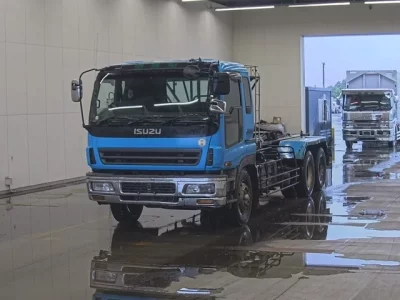 Isuzu GIGA