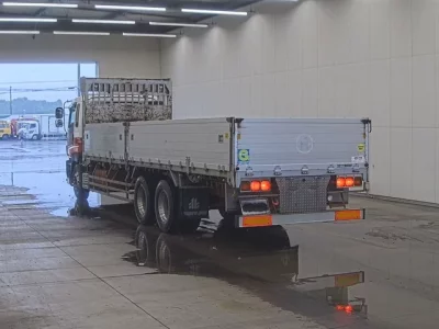 Isuzu GIGA