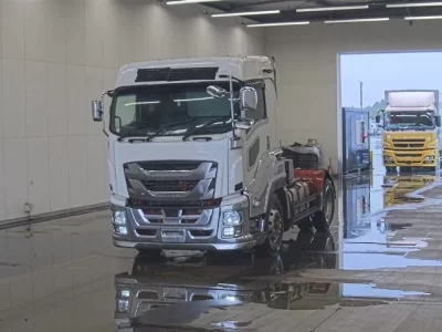 Isuzu GIGA